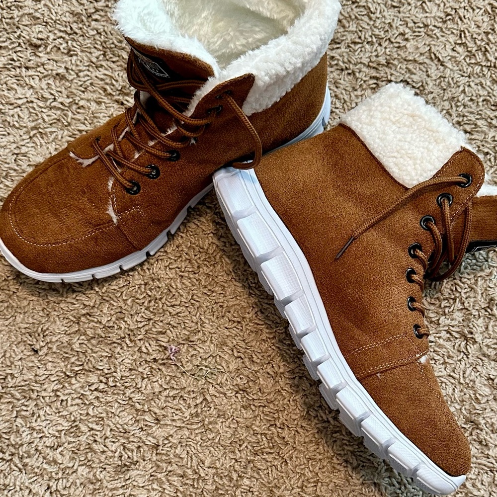 Brown Boots with White Fur Lining